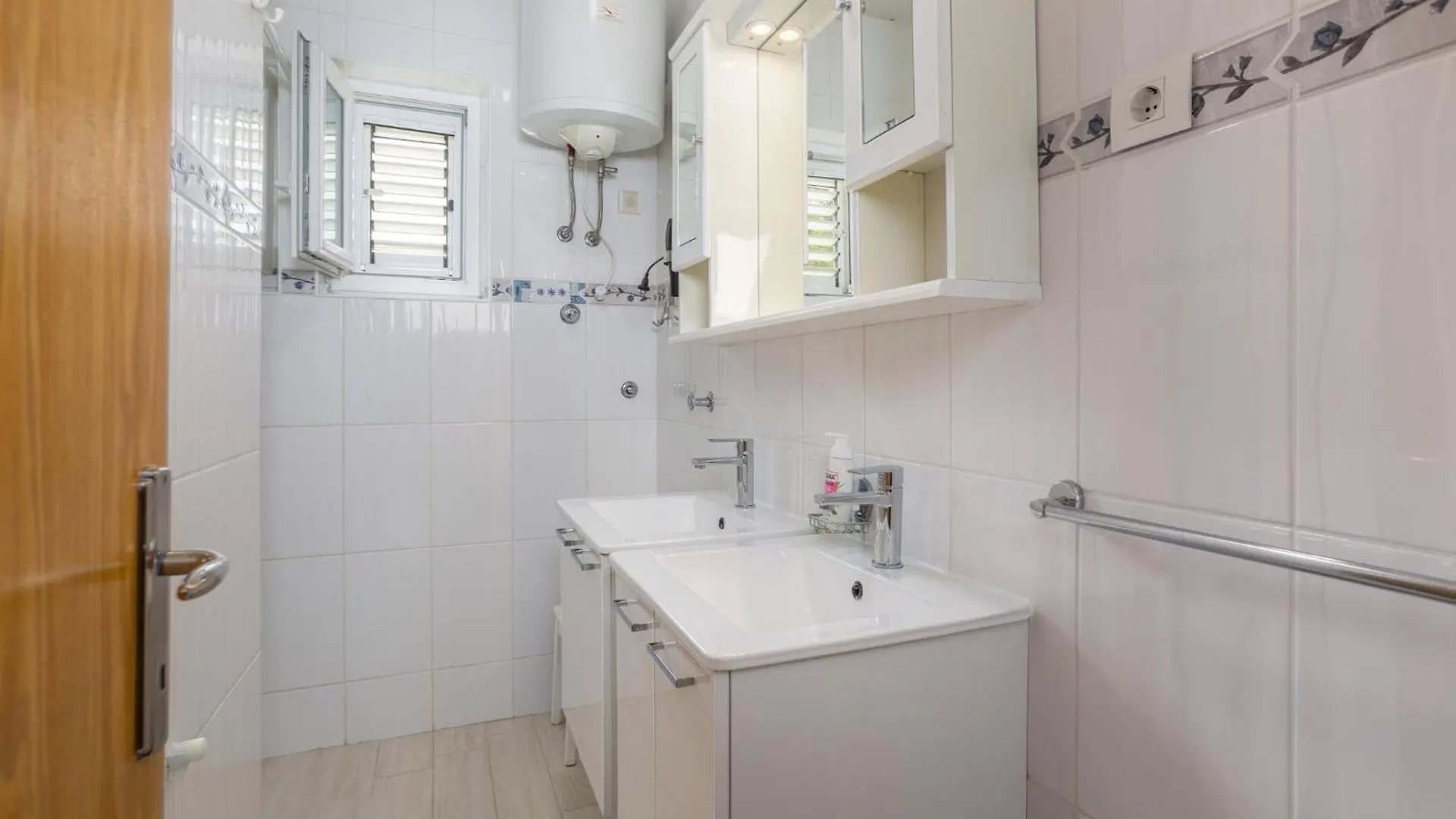 Beautiful Apartment In Silo With Wifi