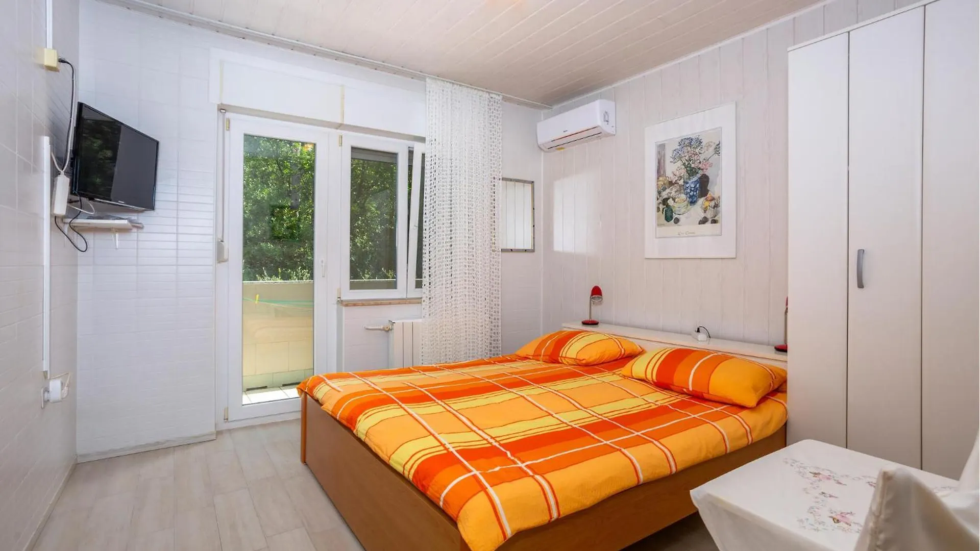Beautiful Apartment In Silo With Wifi  Silo (Krk)